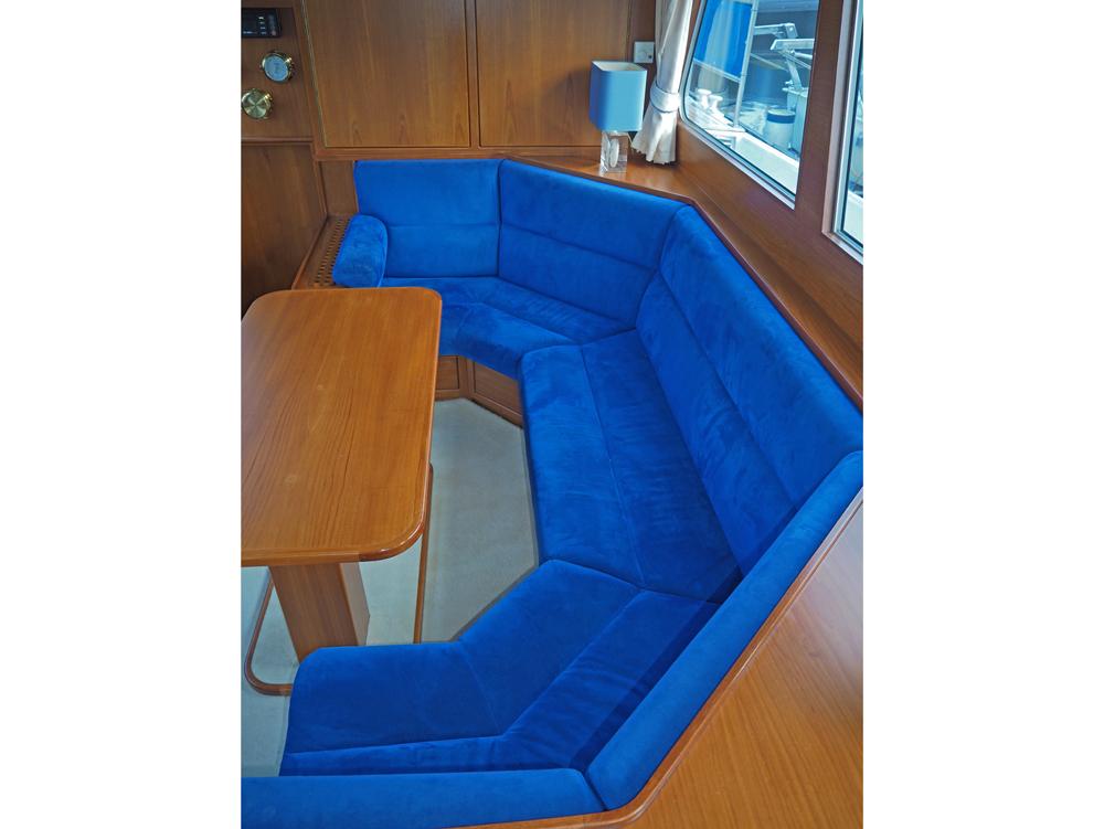 Salon, Accommodatie